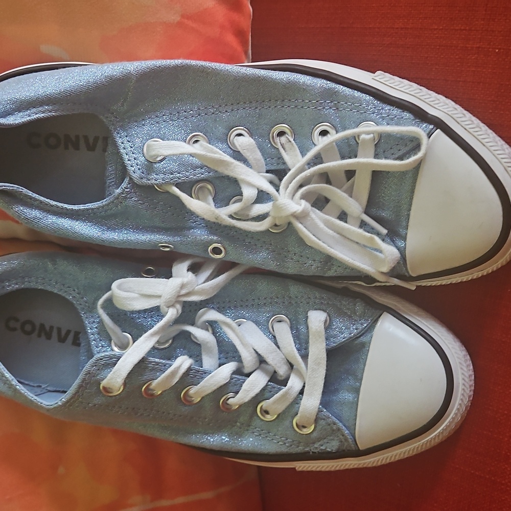 Converse Shimmering Blue Low-Tops